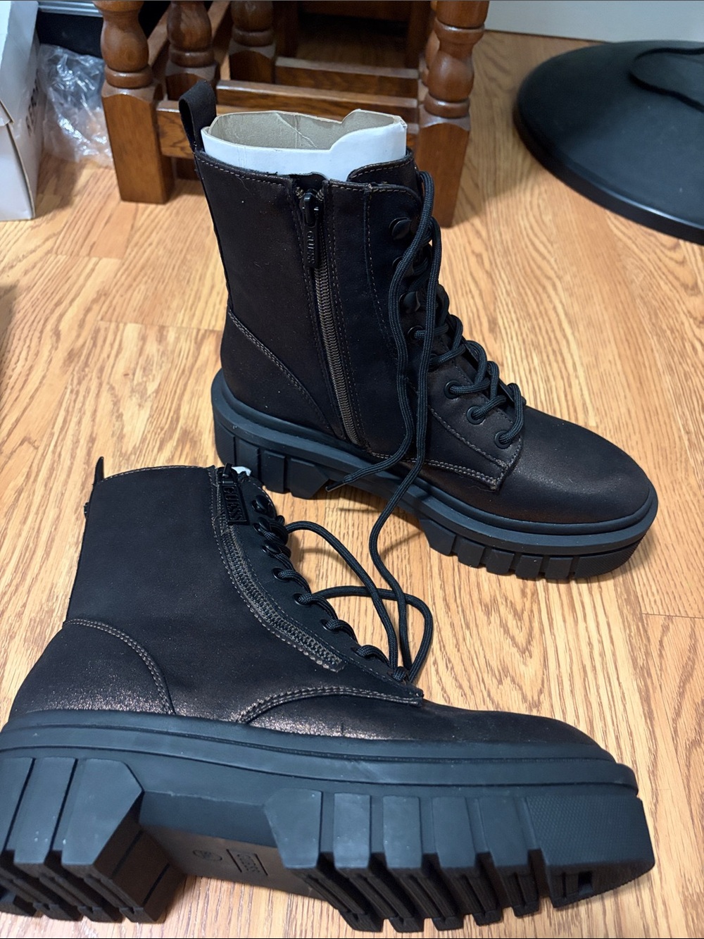 GUESS Ferina2 Bronze 750 Combat Boots Black & Brown US 8.5 M